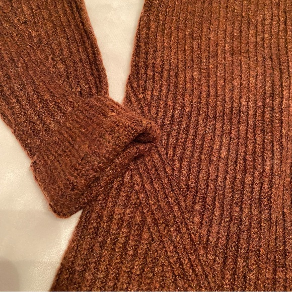 Sweater - Picture 3 of 5